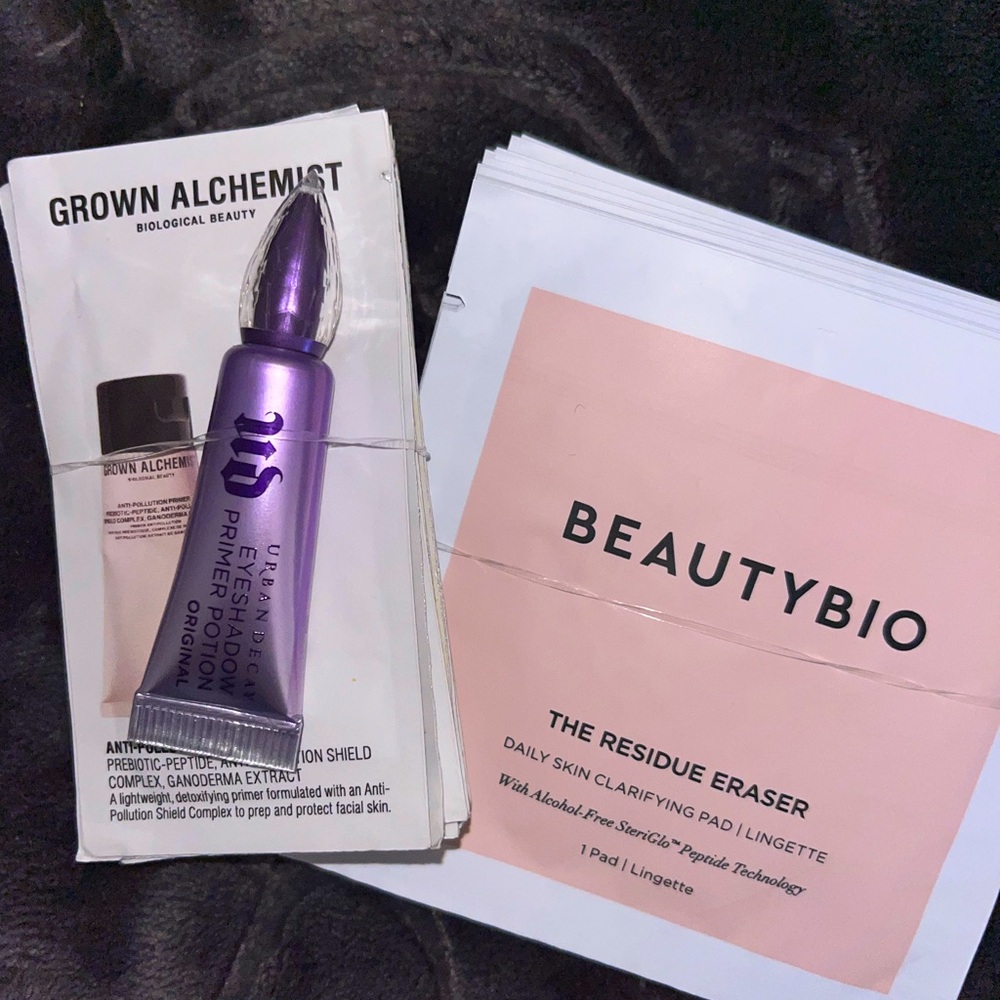 Urban Decay Purple Eyeshadow Primer